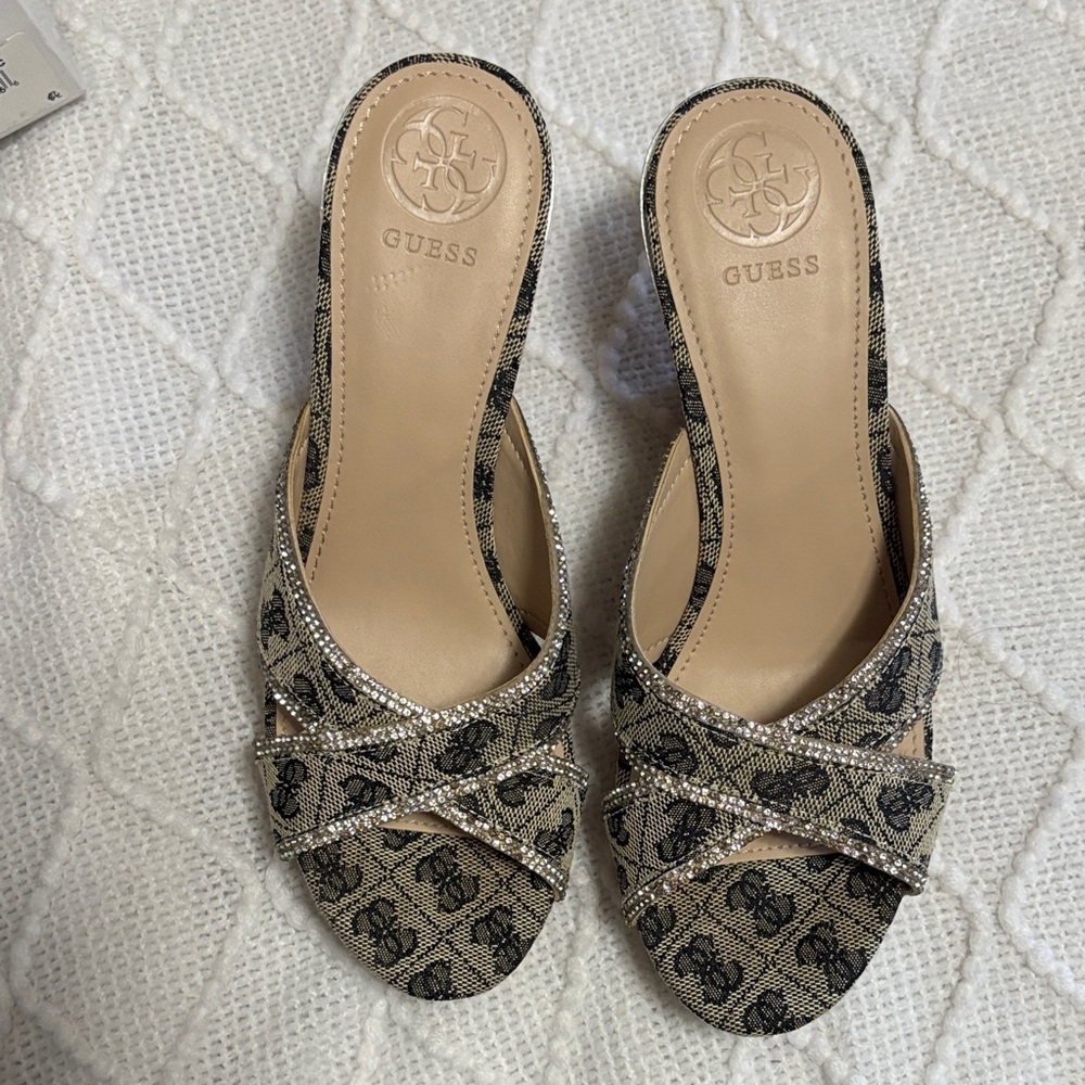 Guess Wedges - Picture 3 of 7
